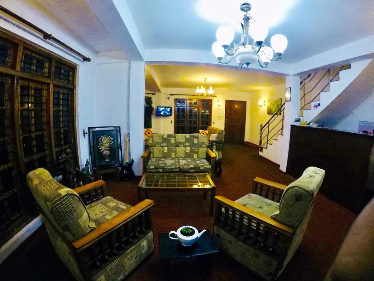 New Royal Mount Hotel نوفارا إيلِيا المظهر الخارجي الصورة